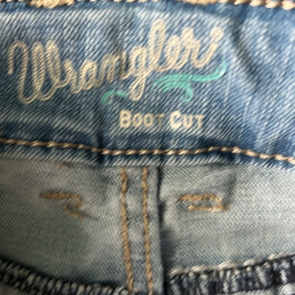 Wrangler women's jeans size 28 - Picture 2 of 3